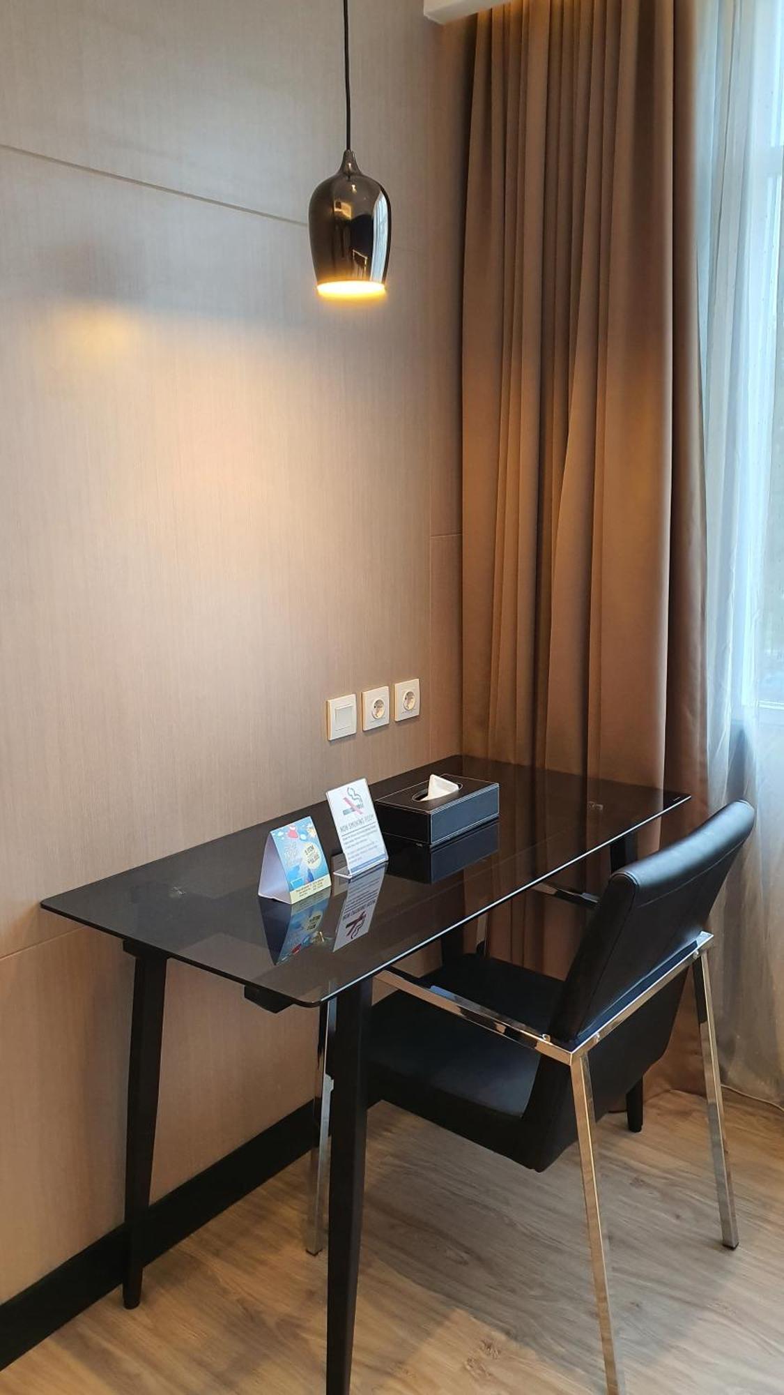 Classie Hotel Palembang Exterior photo